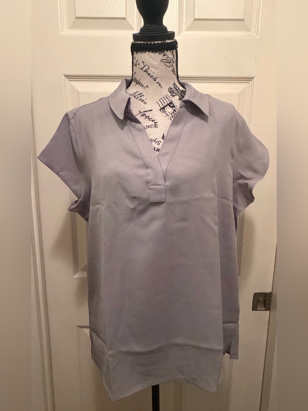 Lands' End Gray Short-Sleeve V-Neck Collared Dress Top